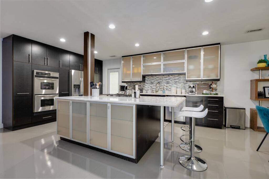 Villa Uf Sunshine House - Patio & Bbq - Chef Kitchen - Ev Car Station - Upscale Neighborhood! Gainesville Esterno foto