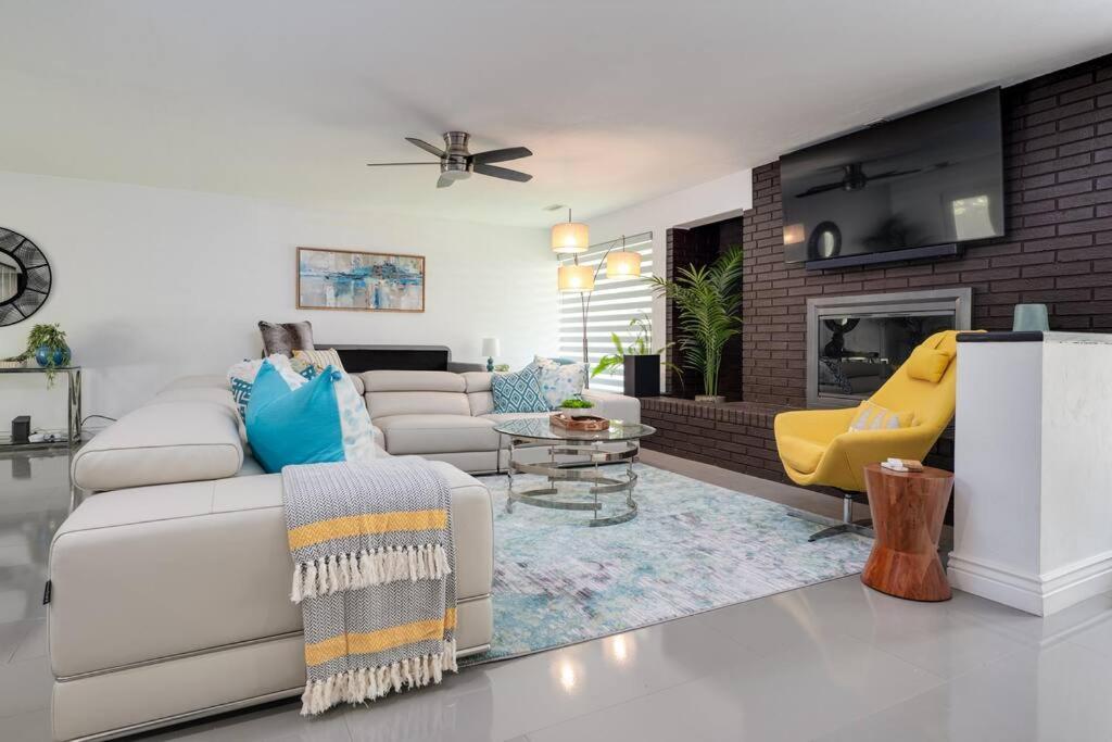 Villa Uf Sunshine House - Patio & Bbq - Chef Kitchen - Ev Car Station - Upscale Neighborhood! Gainesville Esterno foto