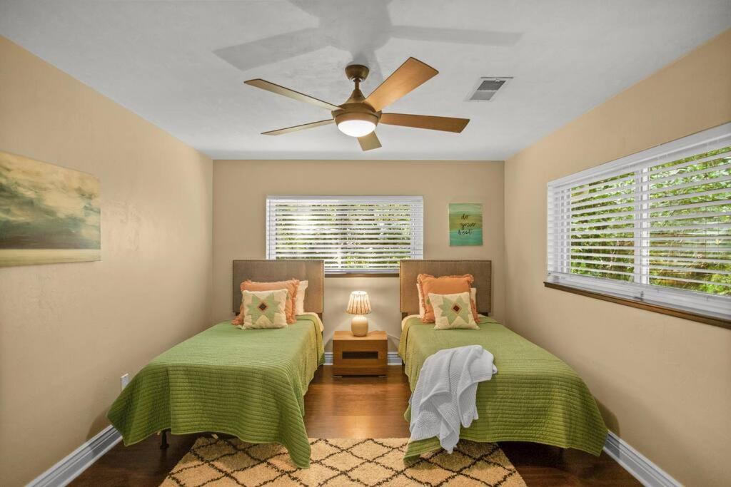 Villa Uf Sunshine House - Patio & Bbq - Chef Kitchen - Ev Car Station - Upscale Neighborhood! Gainesville Esterno foto